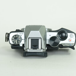 OLYMPUS OM-D E-M10 ボディ シルバー