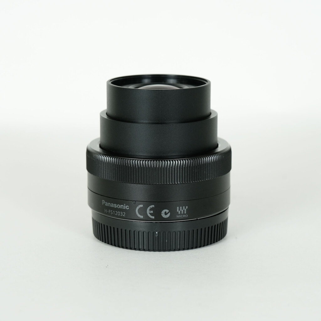 Panasonic LUMIX G VARIO 12-32mm / F3.5-5.6 ASPH. / MEGA O.I.S.