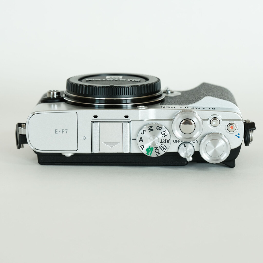 OLYMPUS PEN E-P7の出品 | ONE SCENE（ワンシーン）