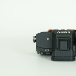 SONY α7 IV(ILCE-7M4) SONY α7 IV(ILCE-7M4)