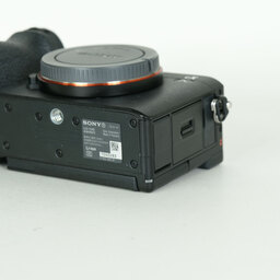 SONY α7C II（ILCE-7CM2）