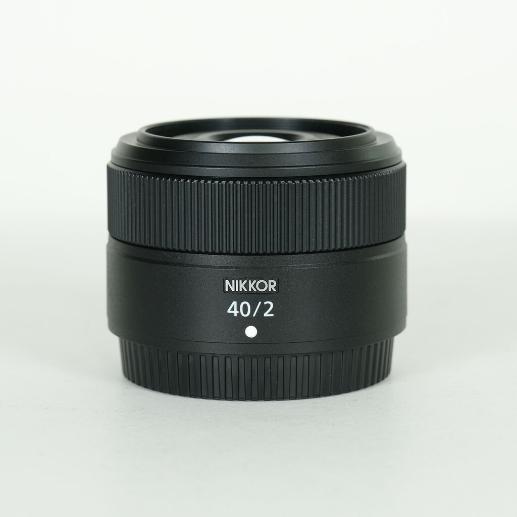 【中古美品】Nikon NIKKOR Z 40mm f/2.0 単焦点レンズ NIKKOR Z 40mm f/2 中古価格比較 - 価格.com
