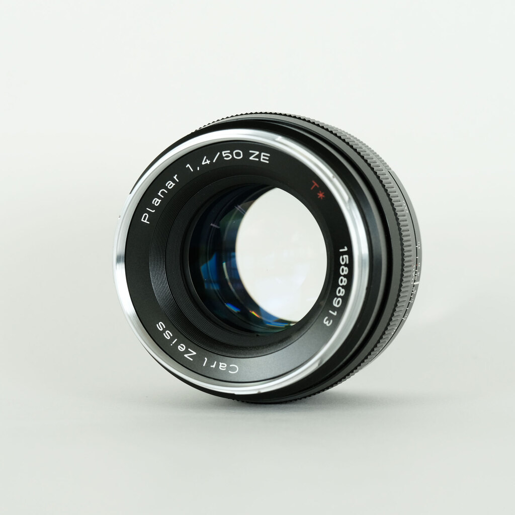 Carl Zeiss Planar T* 50mm F1.4 ZE [キヤノンEF用]