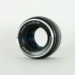 Carl Zeiss Planar T* 50mm F1.4 ZE [キヤノンEF用]