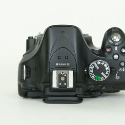 Nikon D5200 ボディ ブラック