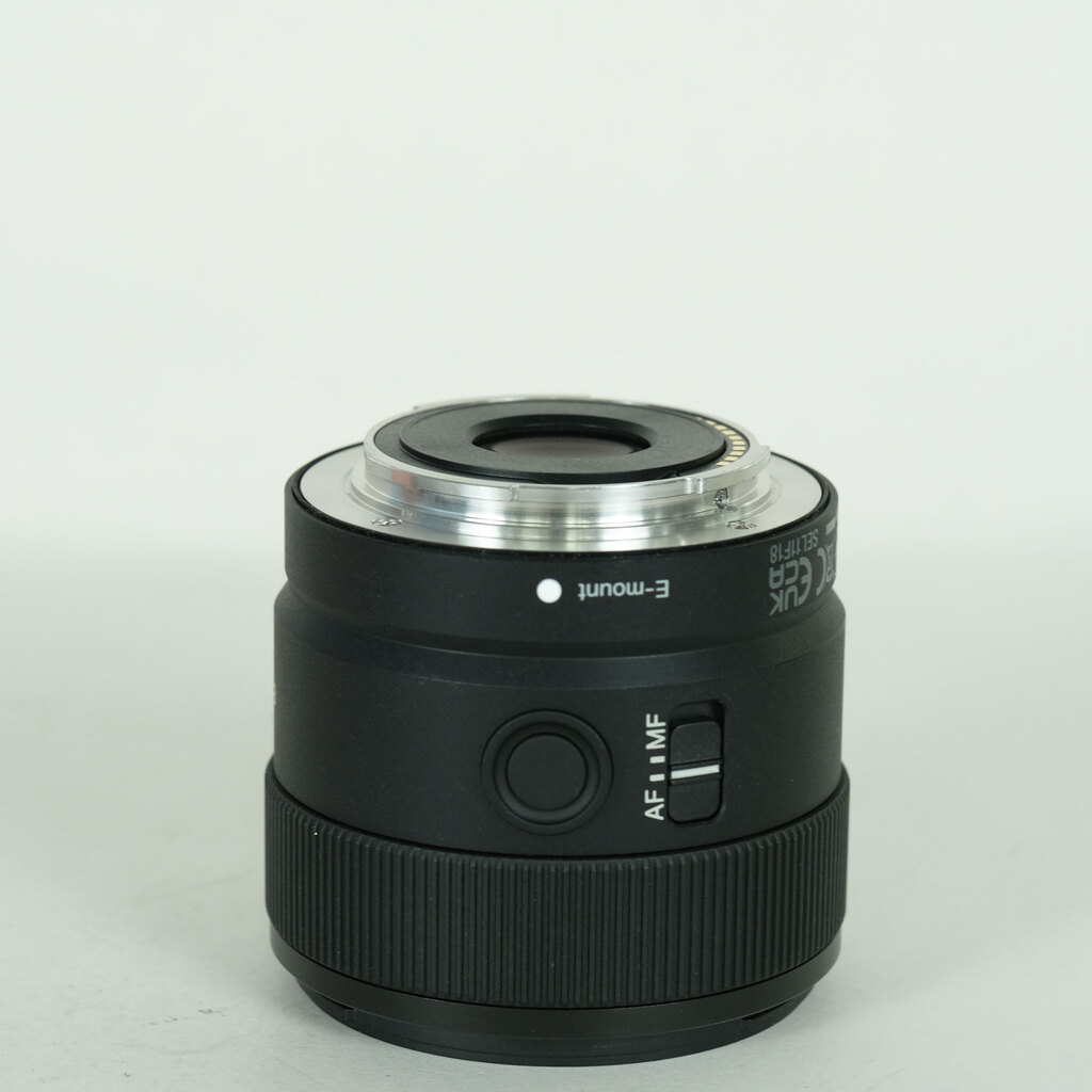 SONY E 11mm F1.8 SEL11F18の出品 | ONE SCENE（ワンシーン）