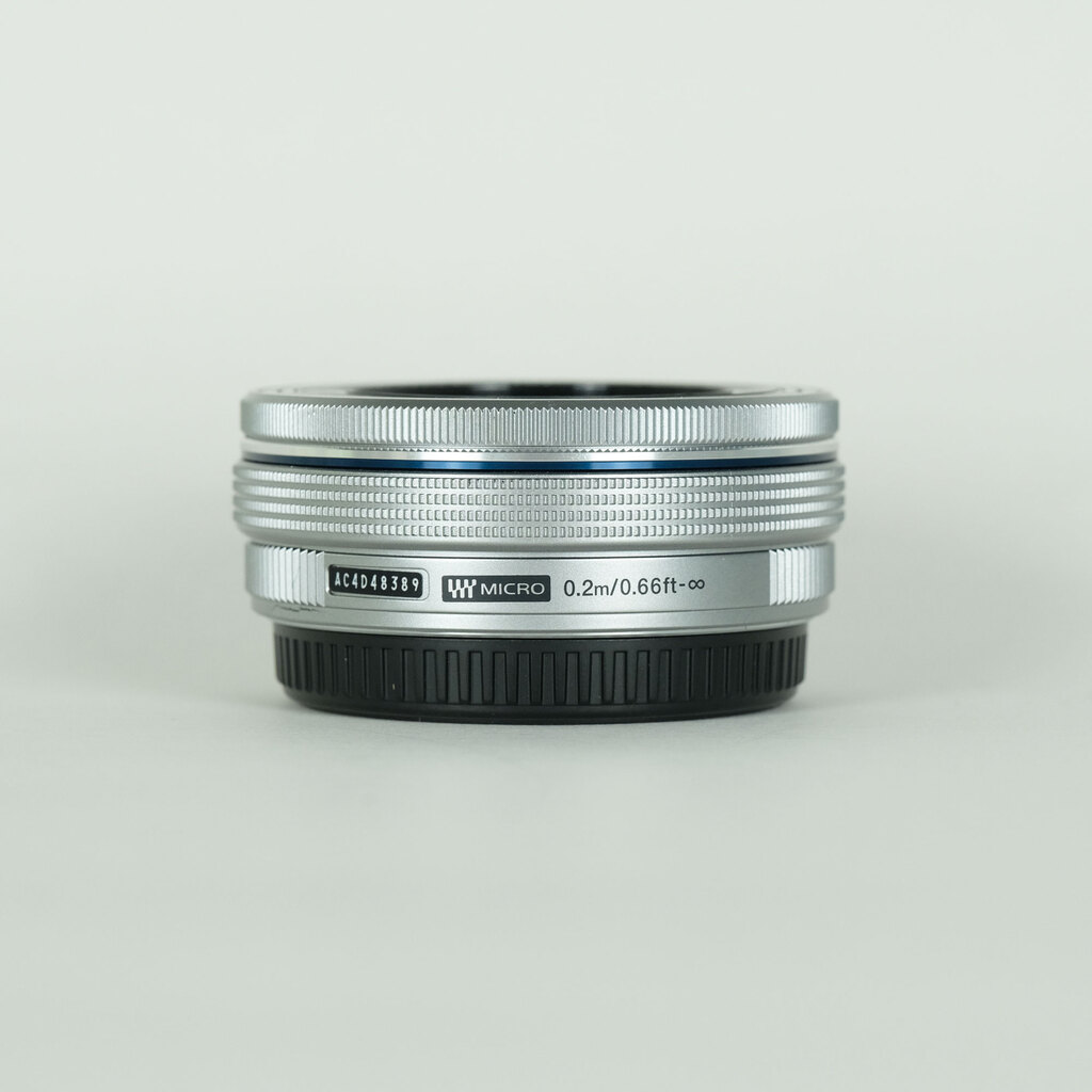 OLYMPUS M.ZUIKO DIGITAL ED 14-42mm F3.5-5.6 EZ シルバーの出品