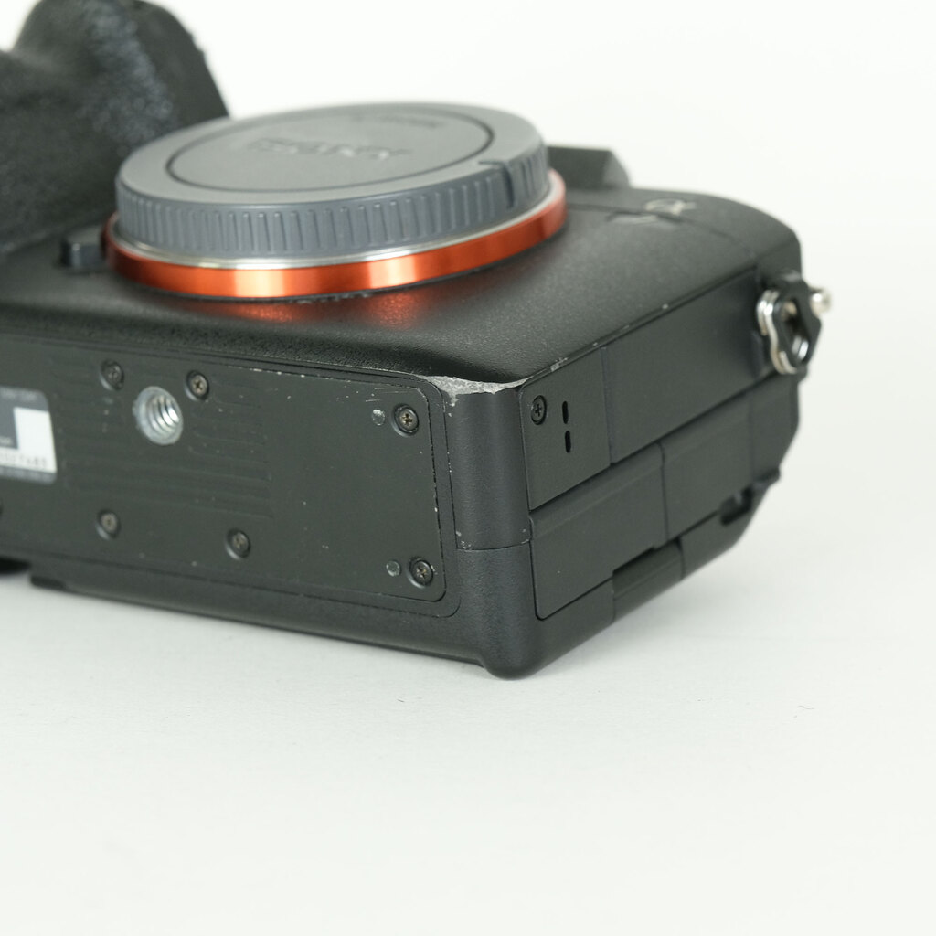 SONY α7 IV(ILCE-7M4) SONY α7 IV(ILCE-7M4)