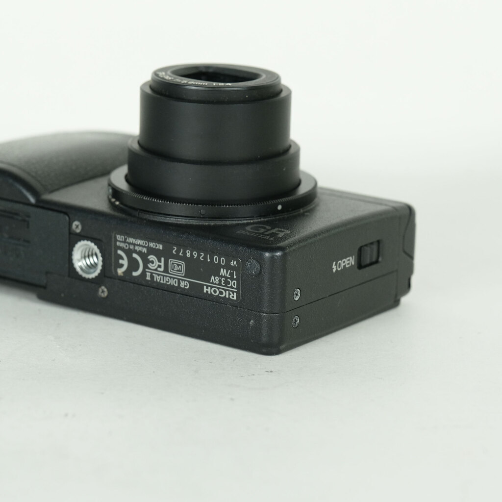RICOH GR DIGITAL IIの出品 | ONE SCENE（ワンシーン）