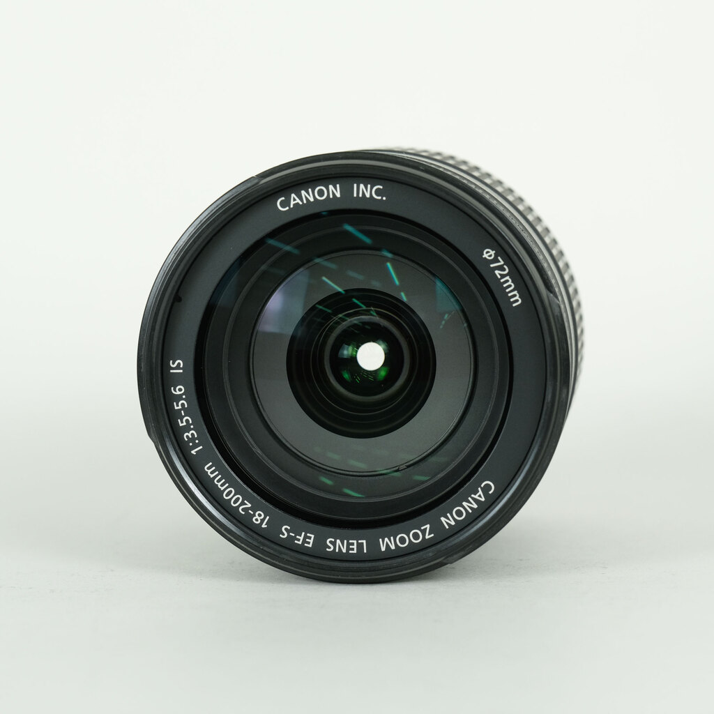 Canon EF-S18-200mm F3.5-5.6 IS