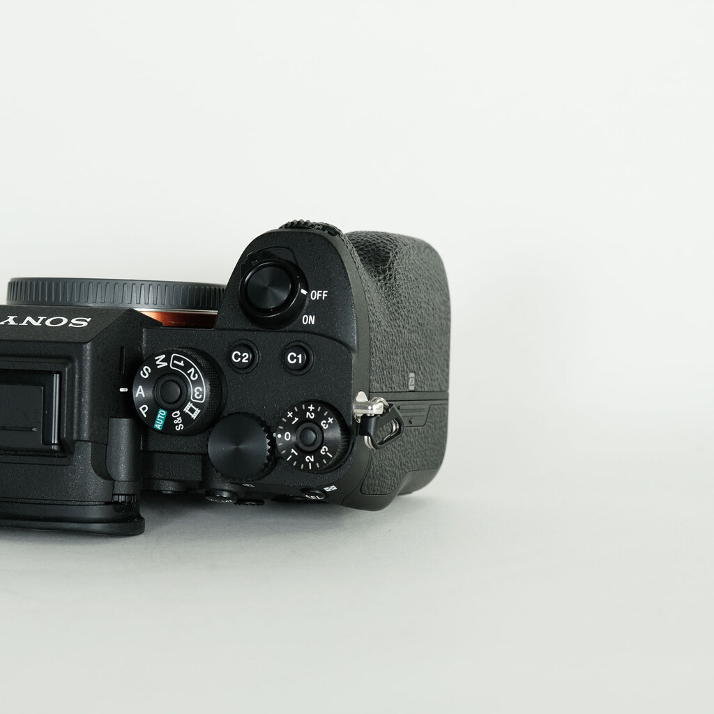 SONY α7RIV ボディ ILCE-7RM4A   【後期モデル 液晶下部にSONYロゴなし】