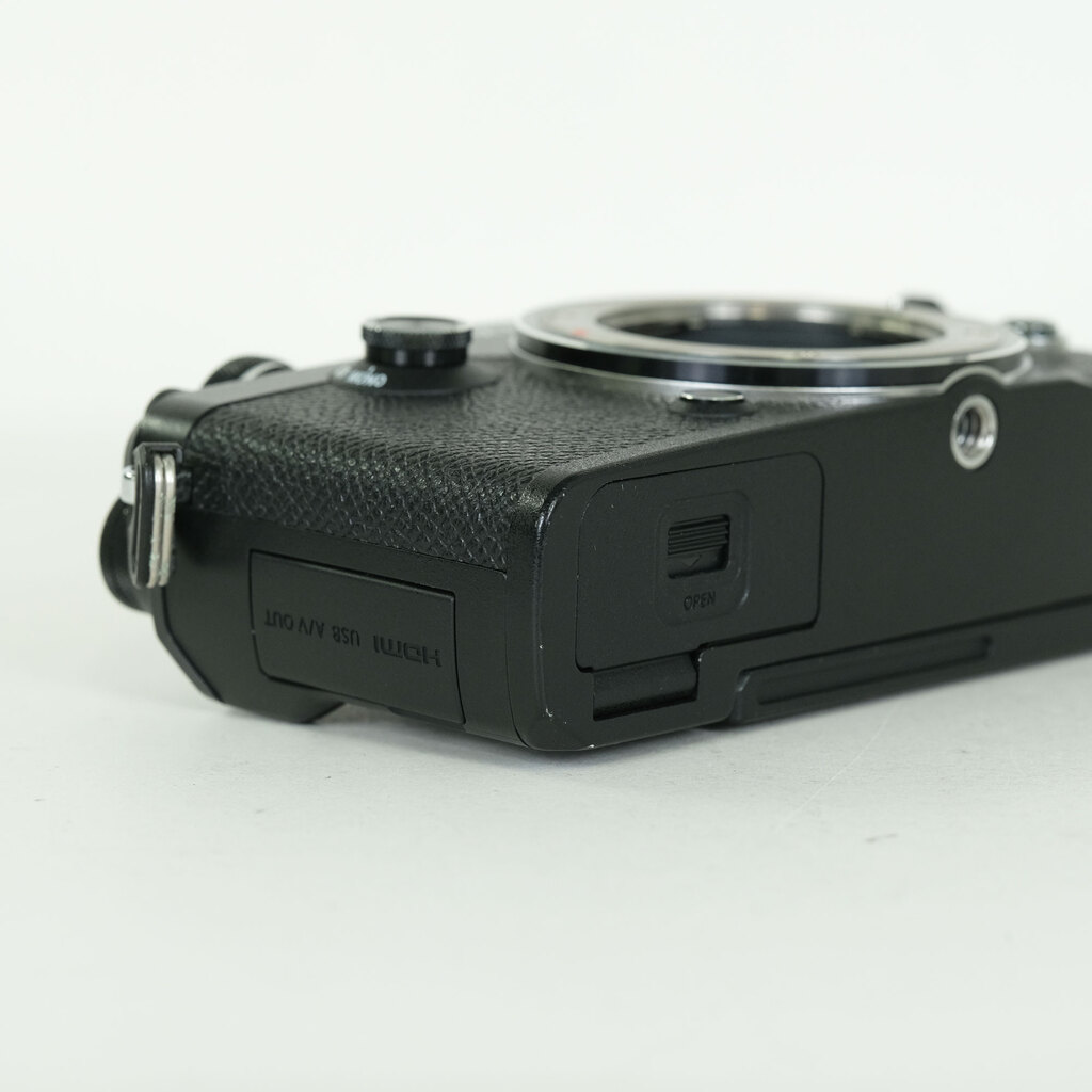 OLYMPUS PEN-F OLYMPUS PEN-F