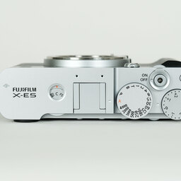 FUJIFILM X-E5