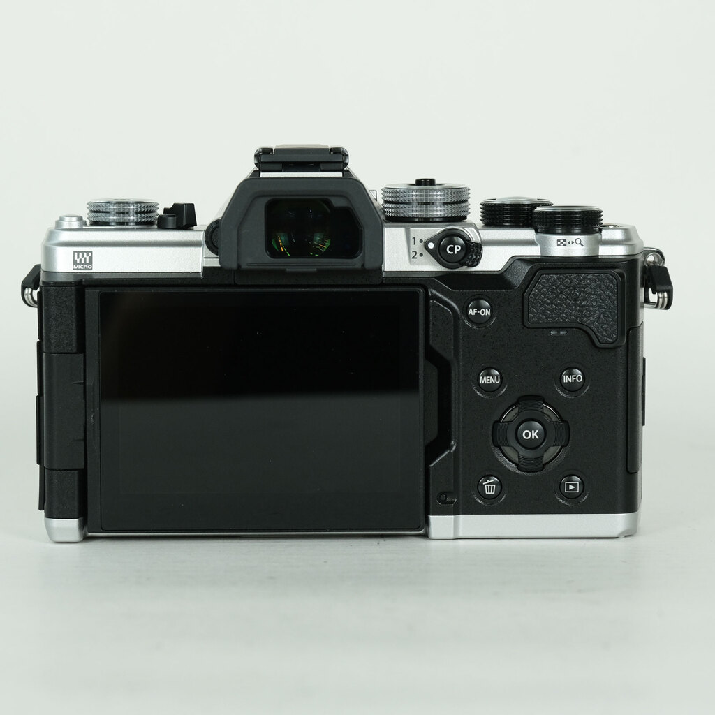 OM SYSTEM OM-3