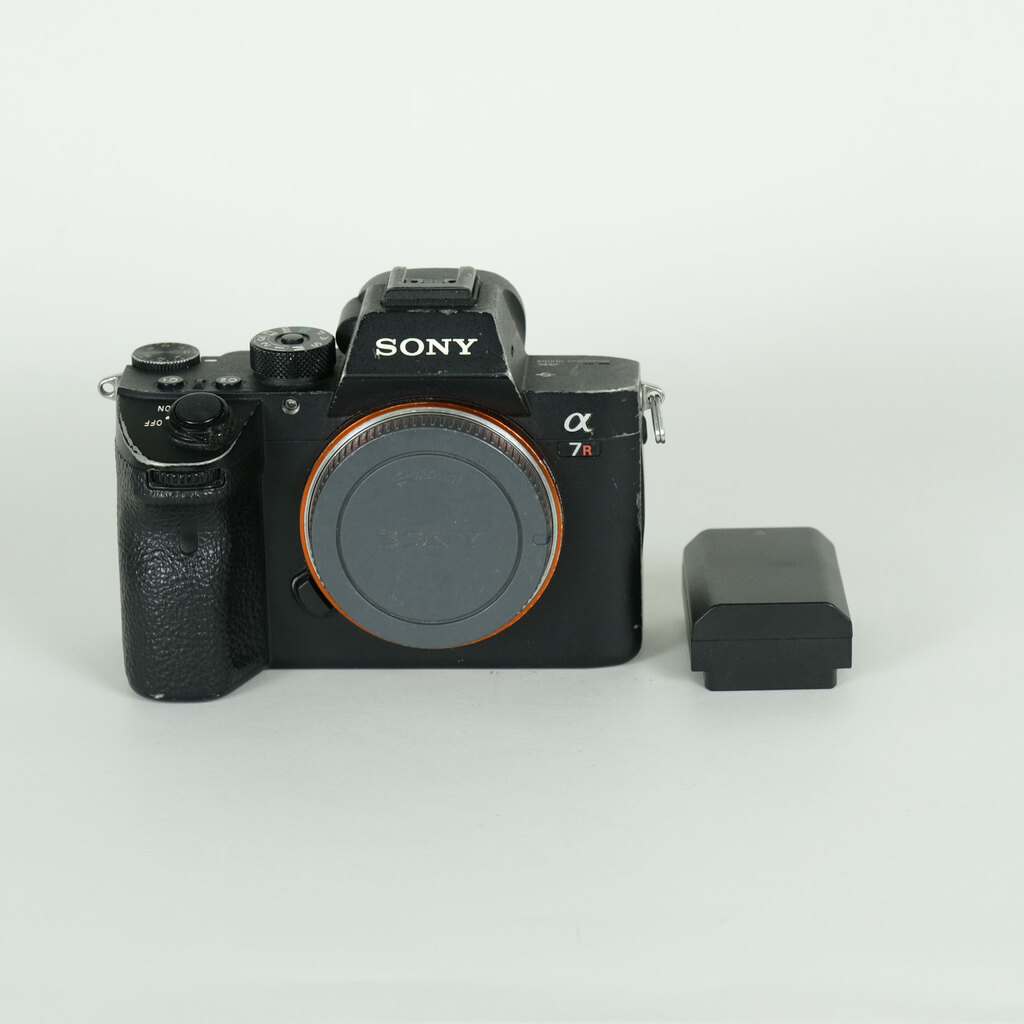 SONY α7R III(ILCE-7RM3) SONY α7R III(ILCE-7RM3)