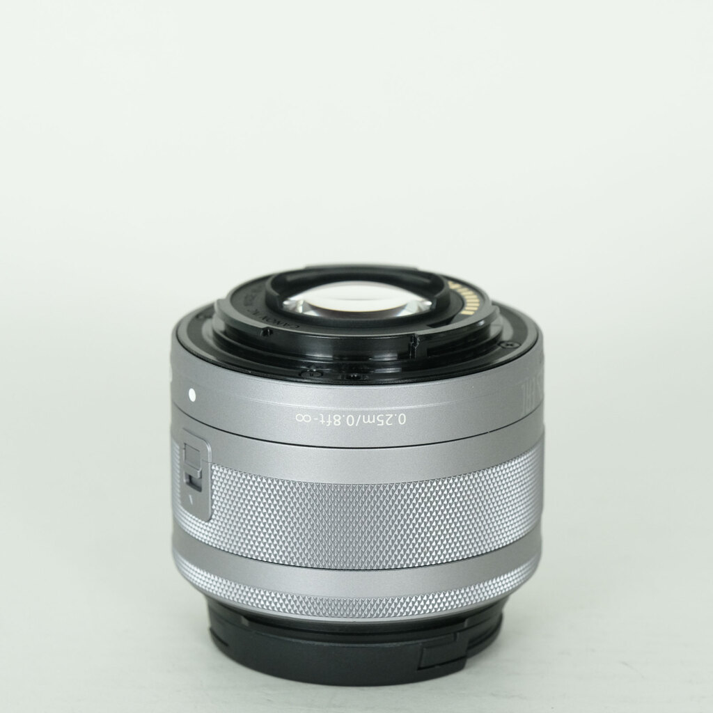 Canon EF-M15-45mm F3.5-6.3 IS STM Canon EF-M15-45mm F3.5-6.3 IS STM