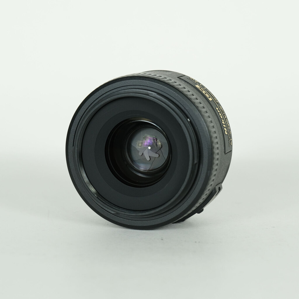Nikon AF-S DX NIKKOR 35mm f/1.8Gの出品 | ONE SCENE（ワンシーン）