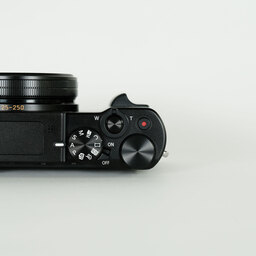 Panasonic LUMIX DMC-TX1