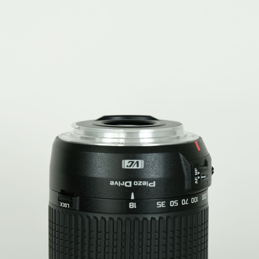 TAMRON 18-270mm F3.5-6.3 DiII VC PZD/Model B008E（キヤノンEF用）