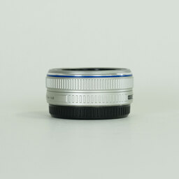 OLYMPUS M.ZUIKO DIGITAL 17mm F2.8 シルバー