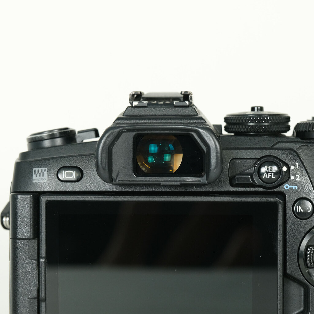 OLYMPUS OM-D E-M1 Mark II