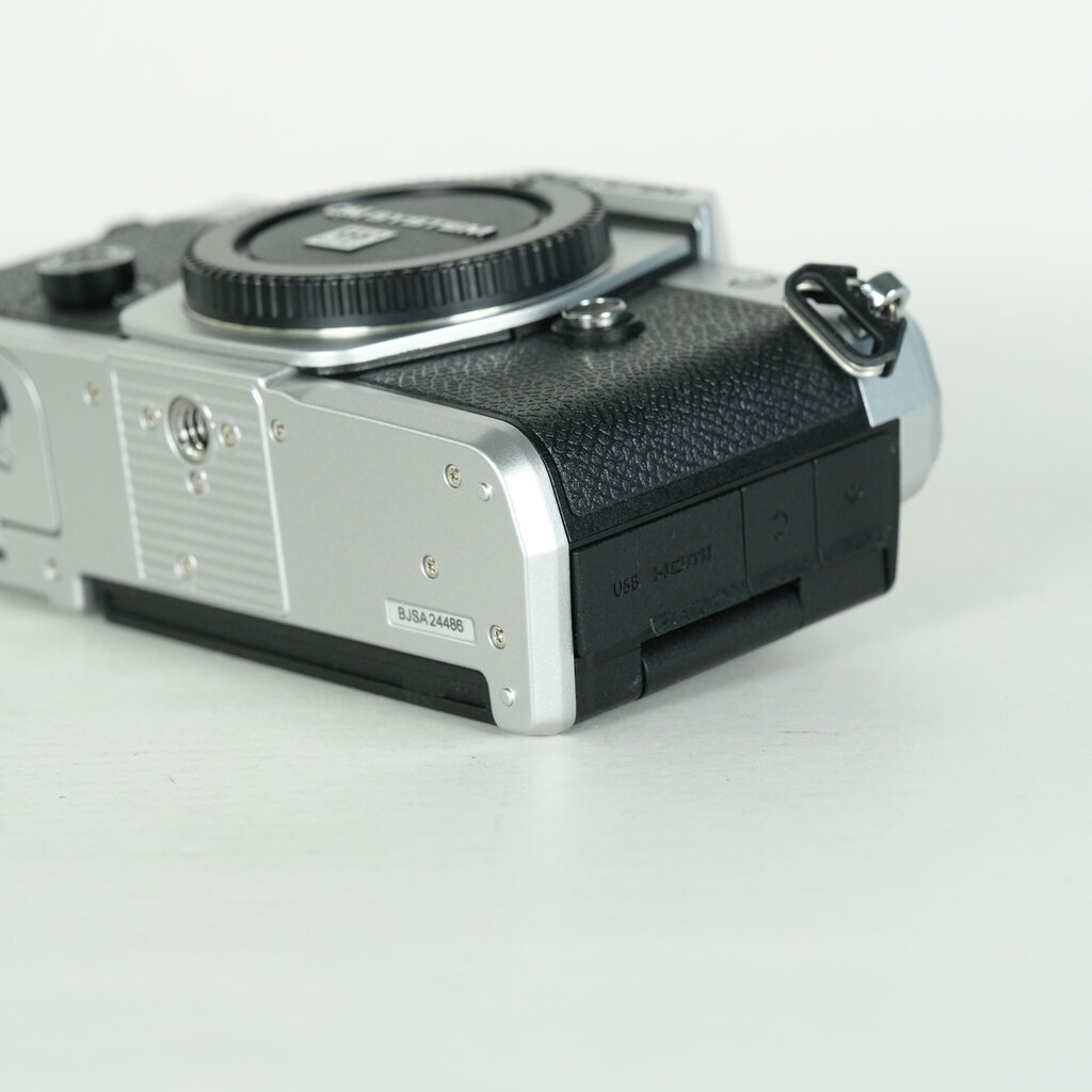 OM SYSTEM OM-3 OM SYSTEM OM-3