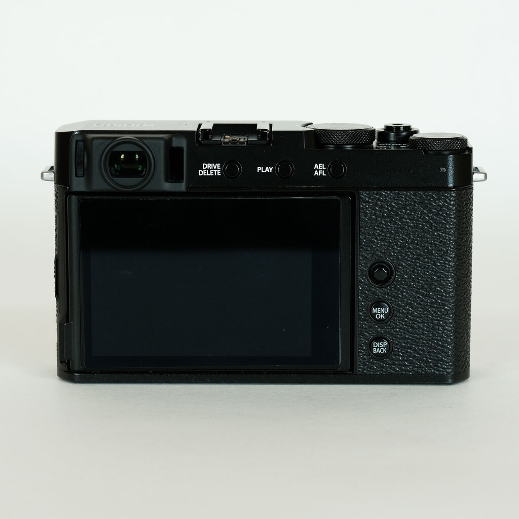 FUJIFILM X-E4