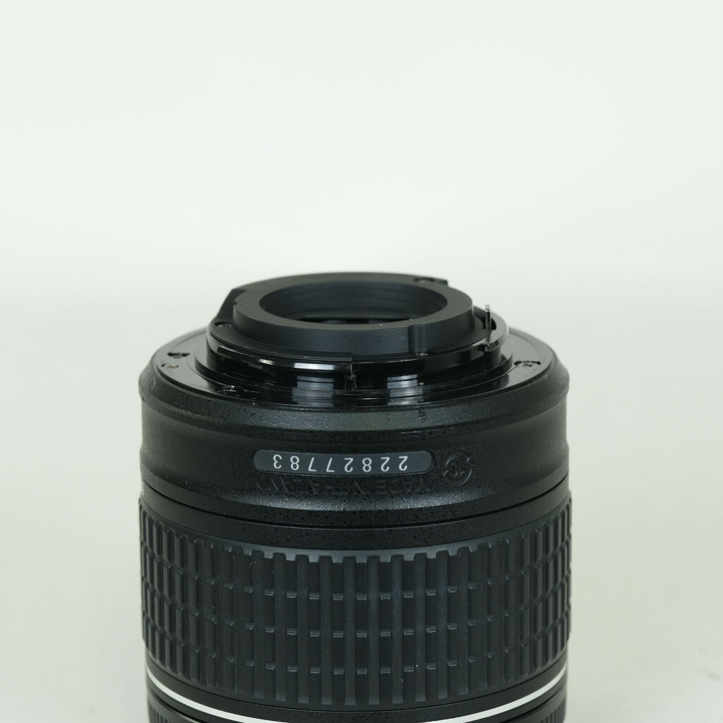 Nikon AF-P DX NIKKOR 18-55mm F3.5-5.6G VR Nikon AF-P DX NIKKOR 18-55mm F3.5-5.6G VR