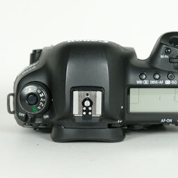 Canon EOS 5D Mark IV