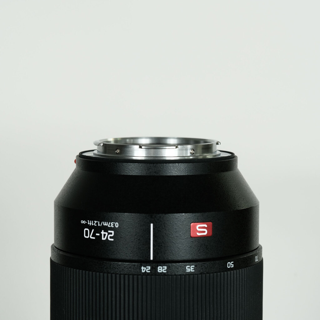 Panasonic LUMIX S PRO 24-70mm F2.8