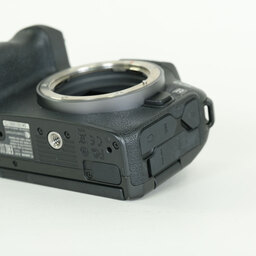 Canon EOS R