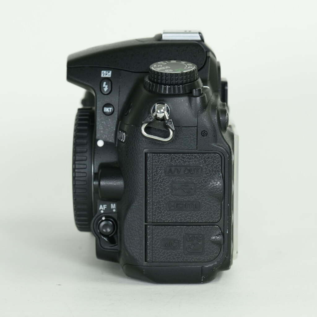 Nikon D7000