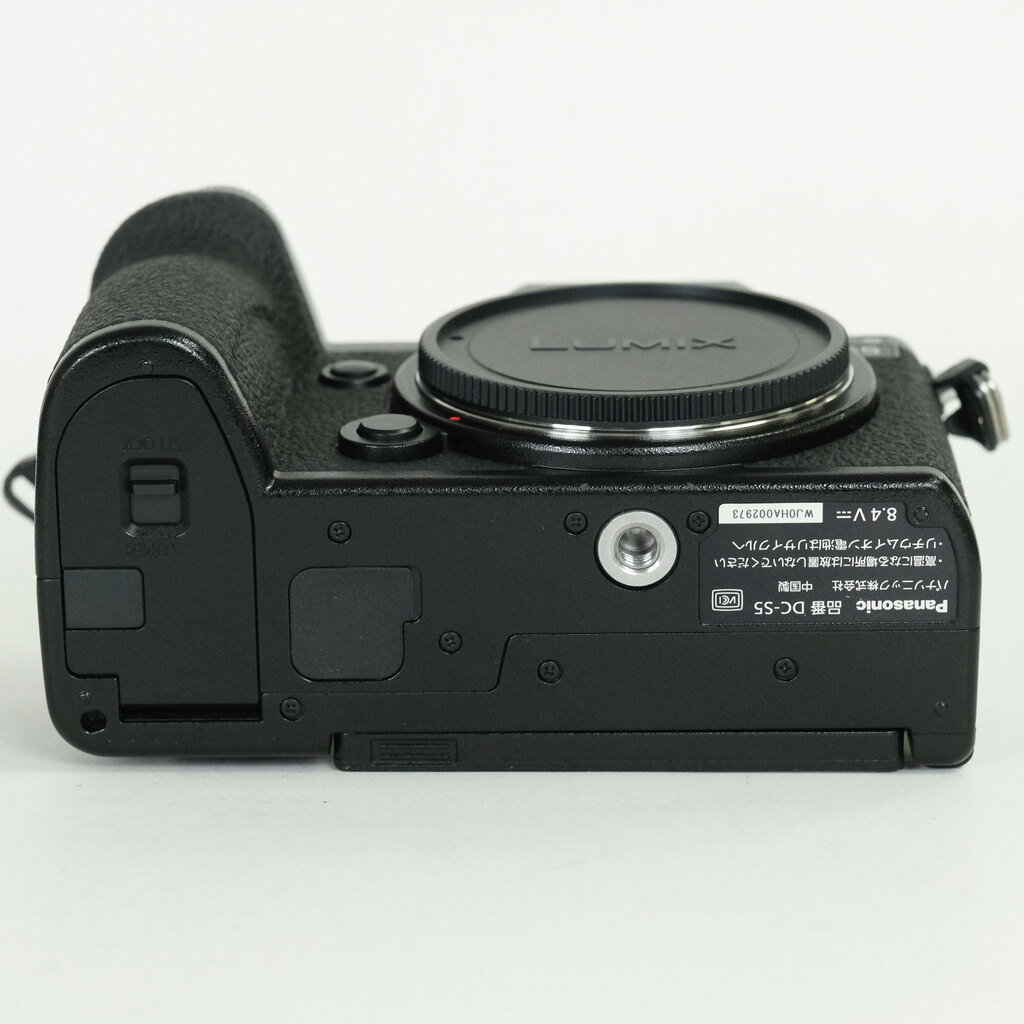 Panasonic LUMIX DC-S5 Panasonic LUMIX DC-S5