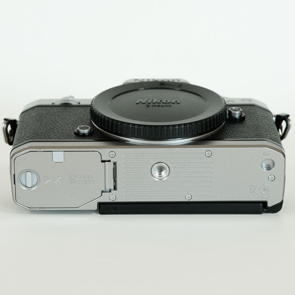 Nikon Z fcの出品 | ONE SCENE（ワンシーン）