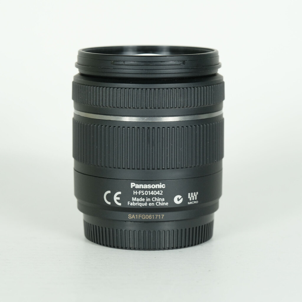 Panasonic LUMIX G 14-42mm F3.5-5.6 ASPH. MEGA O.I.S. H-FS014042
