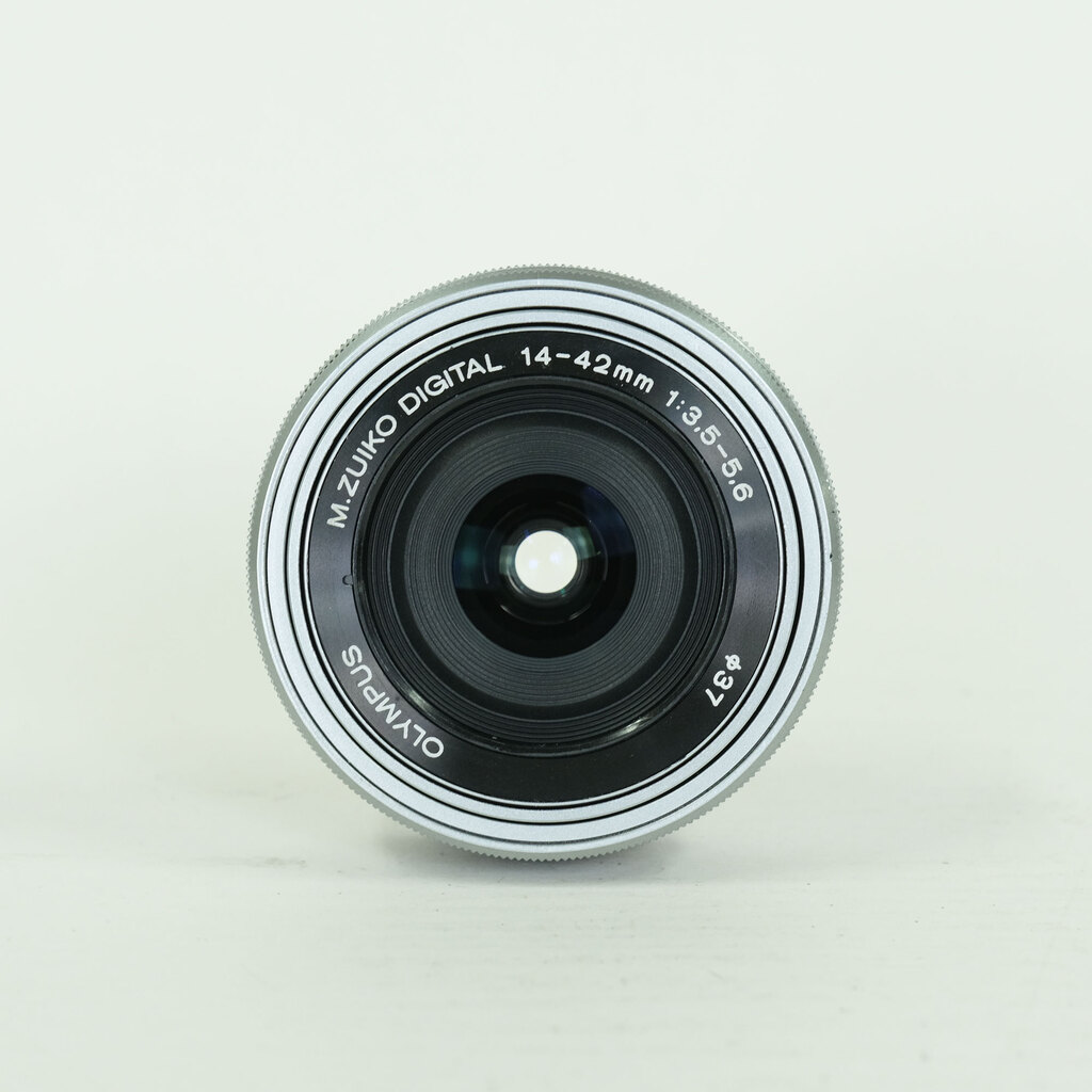 OLYMPUS M.ZUIKO DIGITAL ED 14-42mm F3.5-5.6 EZ シルバー
