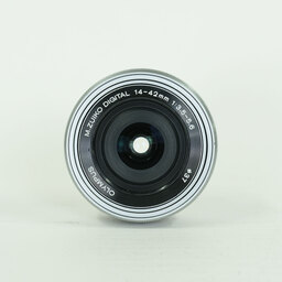 OLYMPUS M.ZUIKO DIGITAL ED 14-42mm F3.5-5.6 EZ シルバー