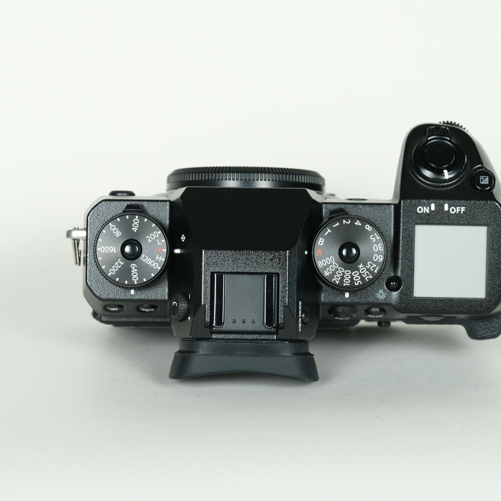 FUJIFILM X-H1