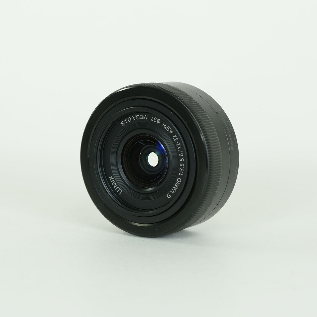 Panasonic LUMIX G VARIO 12-32mm / F3.5-5.6 ASPH. / MEGA O.I.S.