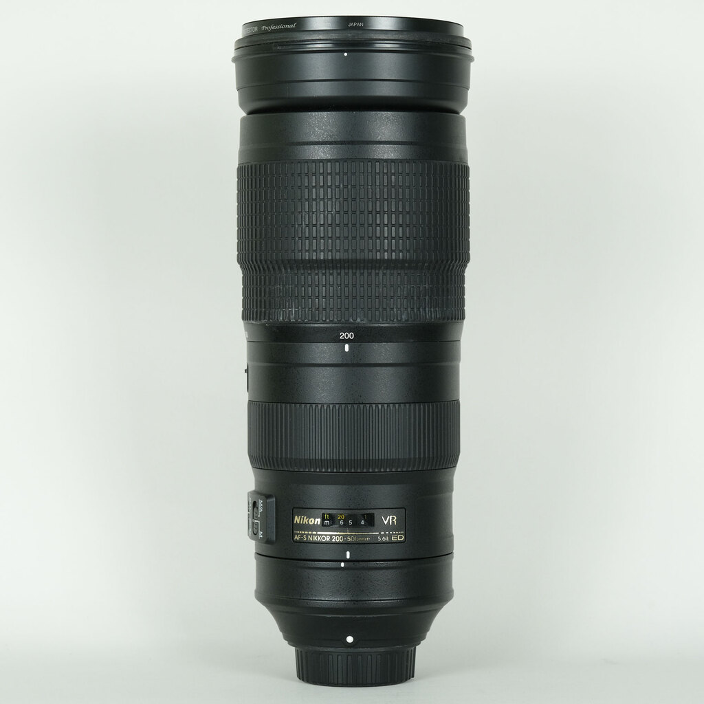 Nikon AF-S NIKKOR 200-500mm f/5.6E ED VR Nikon AF-S NIKKOR 200-500mm f/5.6E ED VR