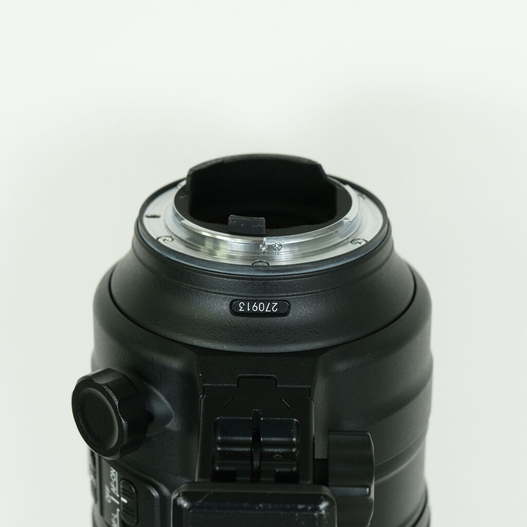 Nikon AF-S NIKKOR 70-200mm f/2.8E FL ED VR Nikon AF-S NIKKOR 70-200mm f/2.8E FL ED VR