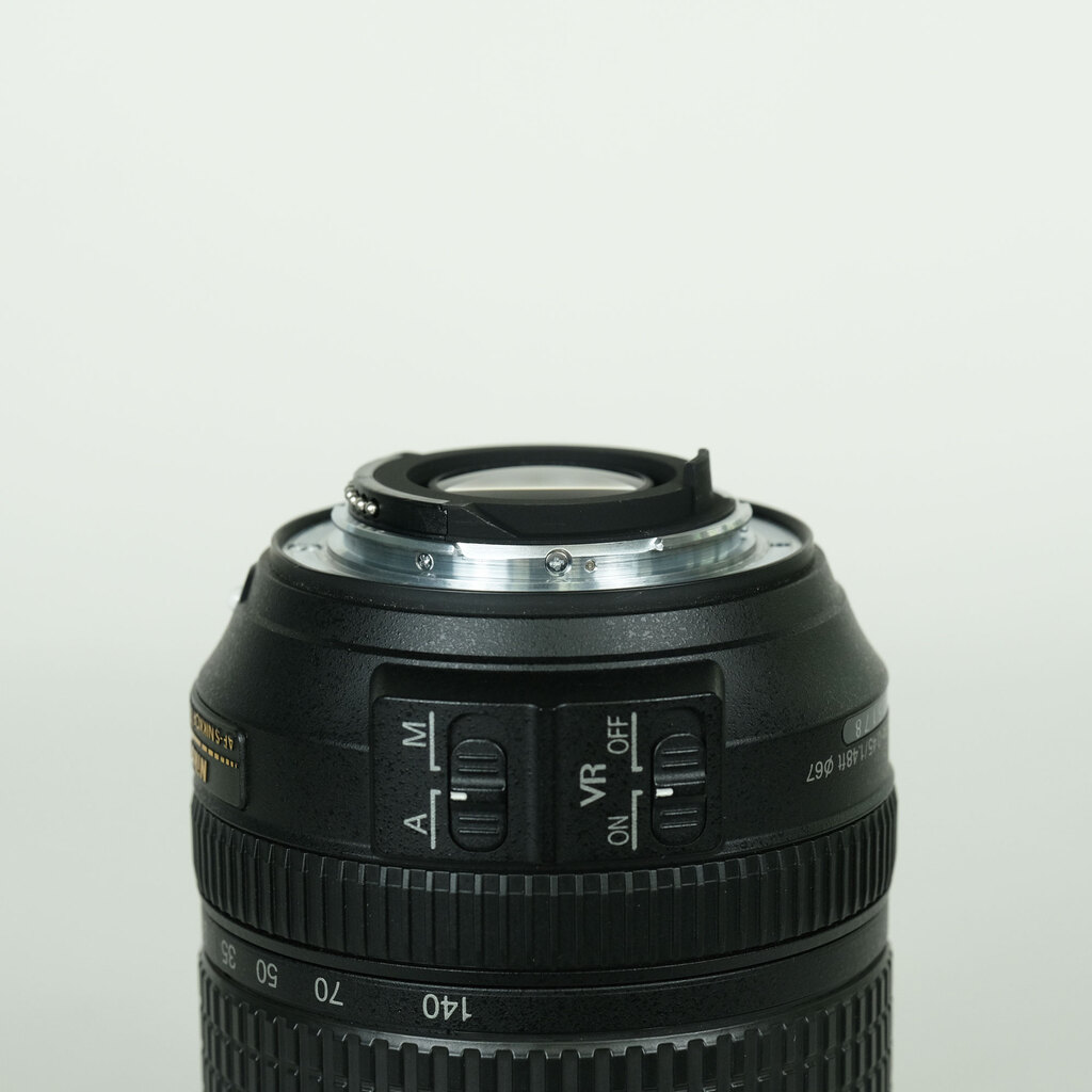 Nikon AF-S DX NIKKOR 18-140mm F3.5-5.6G ED VR Nikon AF-S DX NIKKOR 18-140mm F3.5-5.6G ED VR