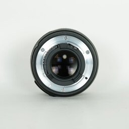 Nikon AF-S DX NIKKOR 35mm f/1.8G Nikon AF-S DX NIKKOR 35mm f/1.8G