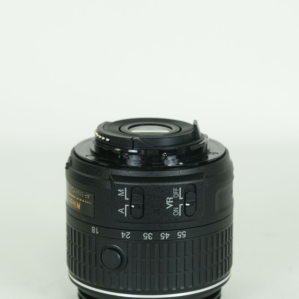 Nikon AF-S DX NIKKOR 18-55mm f3.5-5.6G VR II