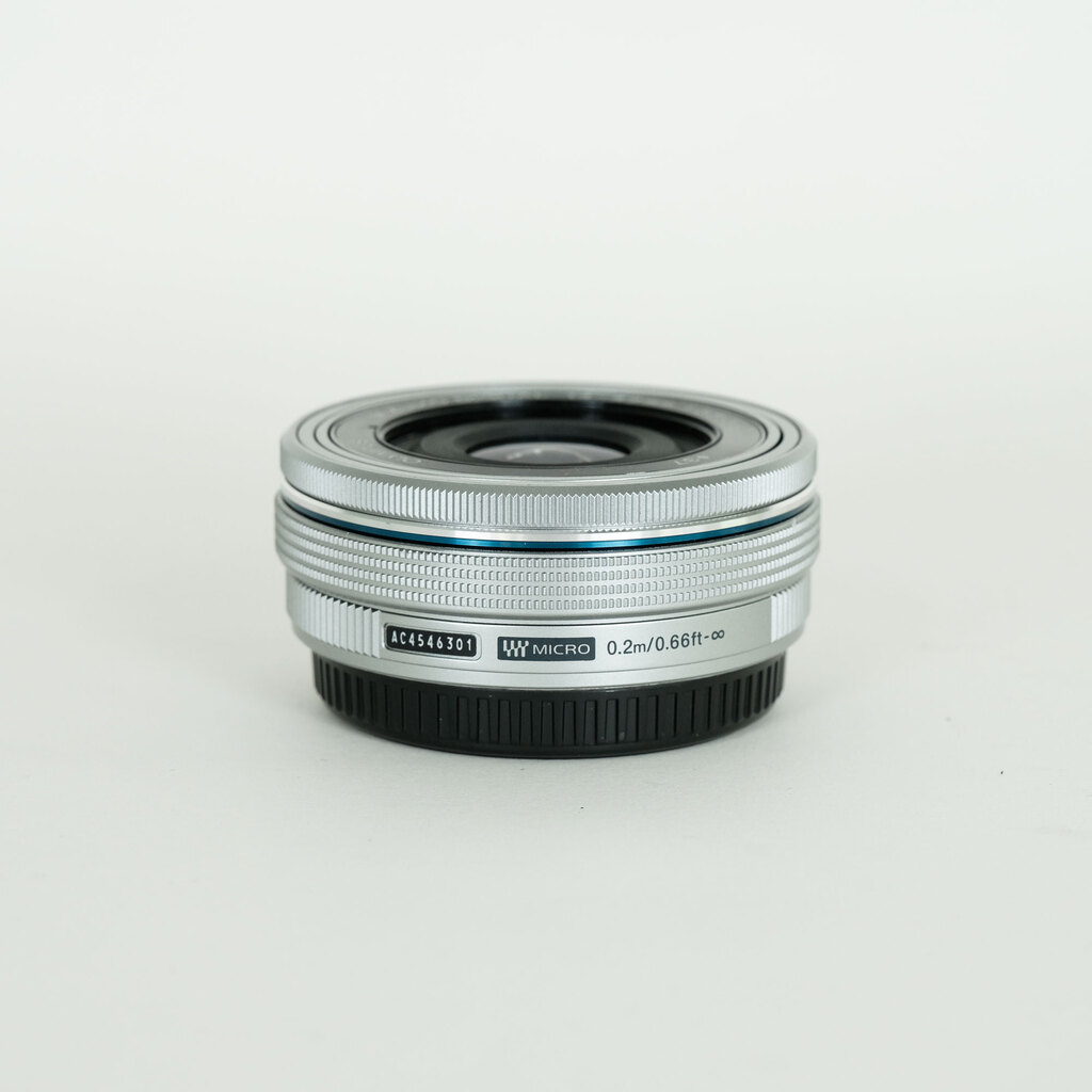 OLYMPUS M.ZUIKO DIGITAL ED 14-42mm F3.5-5.6 EZ シルバー