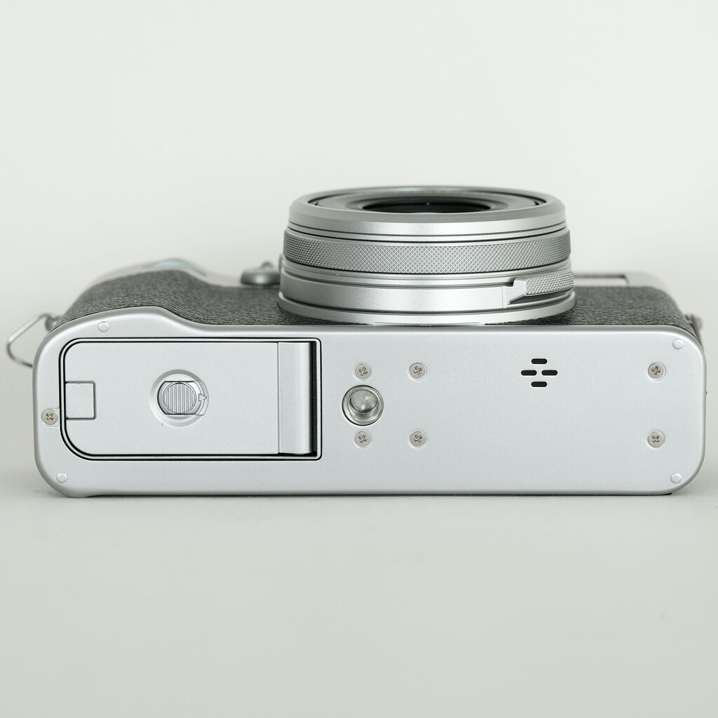 FUJIFILM X100V シルバー