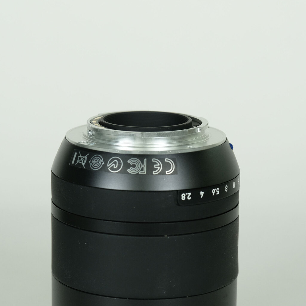 Carl Zeiss Touit 2.8/50M [フジフイルムX用]