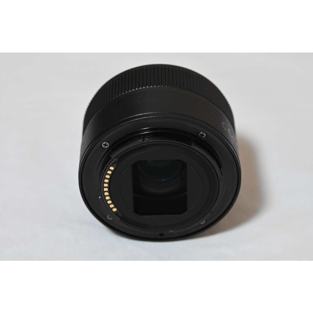 Nikon NIKKOR Z 40mm f/2 Nikon NIKKOR Z 40mm f/2