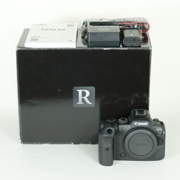 Canon EOS R6 Canon EOS R6