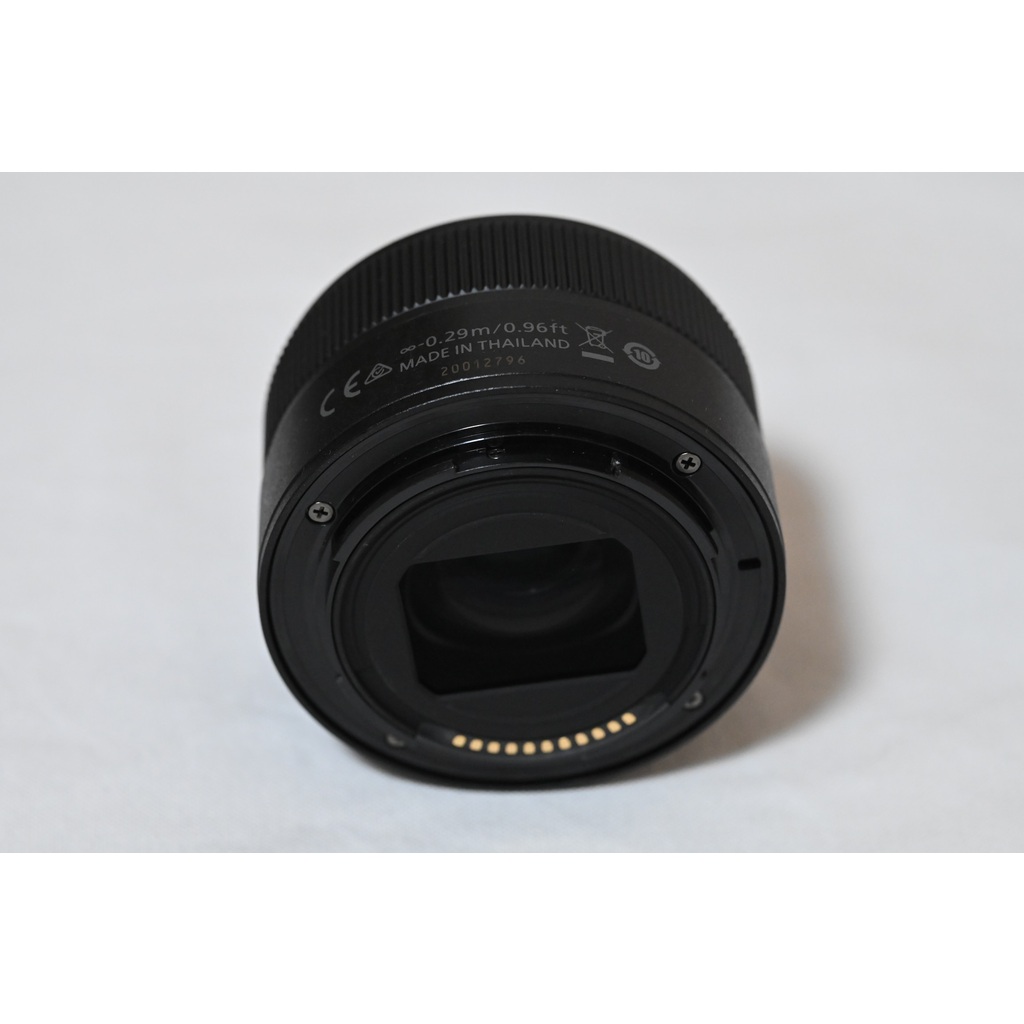 Nikon NIKKOR Z 40mm f/2 Nikon NIKKOR Z 40mm f/2